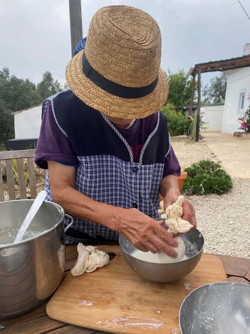 Goat Cheese Making Workshop with Tasting - Goat Cheese Lessons in the Serra do Caldeirão