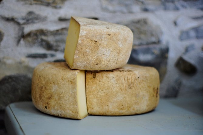 Gouda Private Walking Tour: History, Architecture & Cheese - Small practical tips for a smooth 2 hours