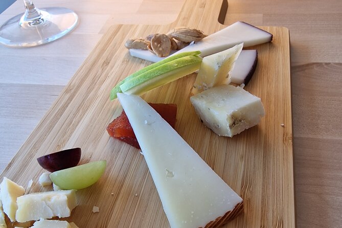 Gourmet Experience: Tasting of Spanish Cheese and Exclusive Wines - Key things to know before you taste