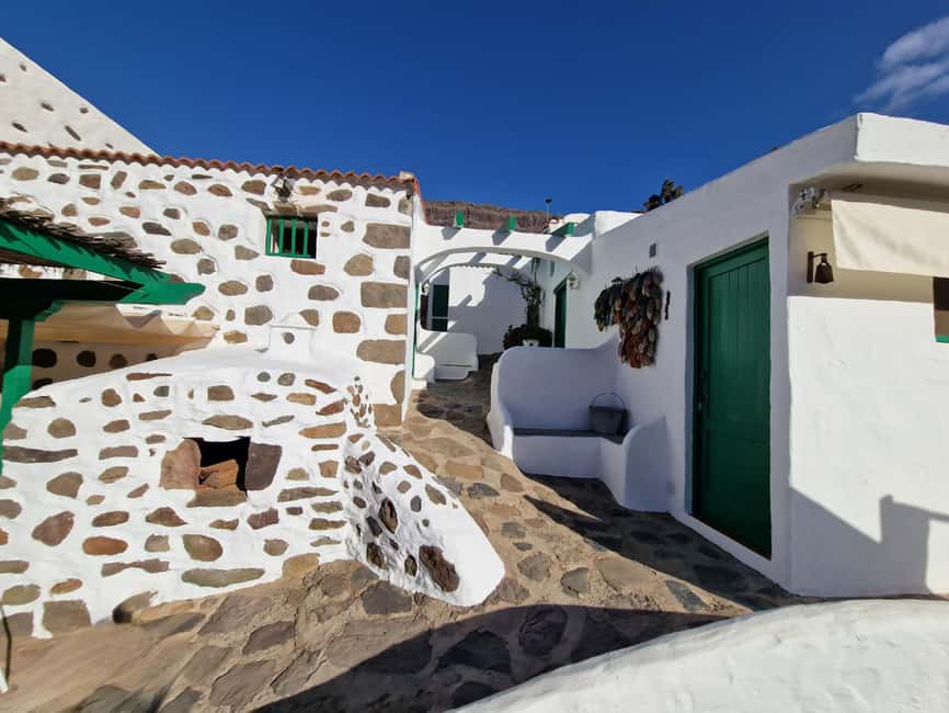 Gran Canaria: Tasting wine & local cheese in Mogan - Wheelchair-Friendly Without Making It Complicated