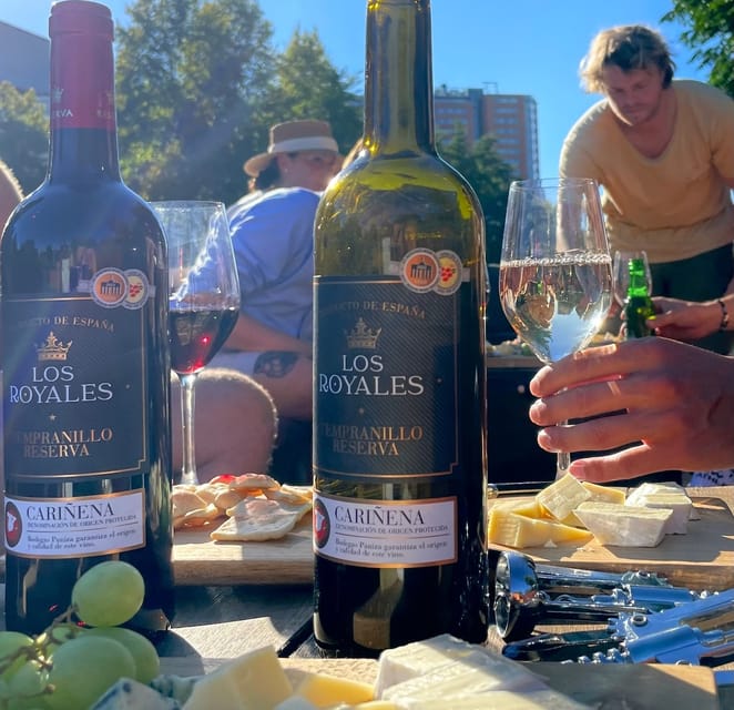 Groningen: Evening Cheese and Wine cruise - Weather matters here: what happens if rain is forecast