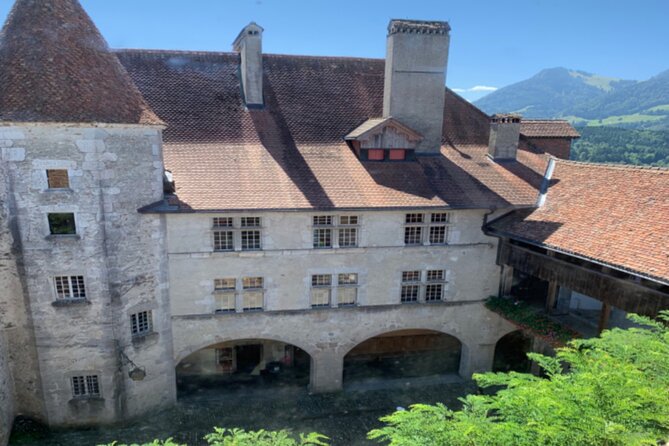 Gruyères Castle, Cheese, and Chocolate Tour | From Zurich - Meeting at Zurich HB: How the Day Starts (and Why It Matters)