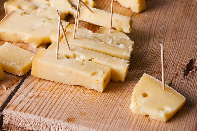 Gruyères, Cheese Factory & Maison Cailler Day Trip from Bern - La Maison du Gruyère: the cheese factory visit with real tastings