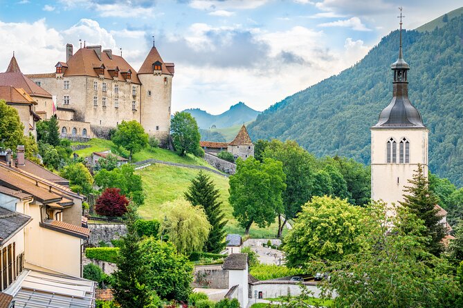 Gruyères, Cheese Factory & Maison Cailler Day Trip from Bern - Maison Cailler in Broc: interactive chocolate tasting without the stress