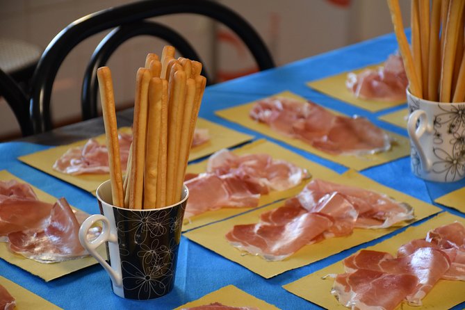 Guided group tour TastyBus: Parmesan Cheese and Parma Ham - The Hidden Skill: Tasting Notes That Help You Shop Later