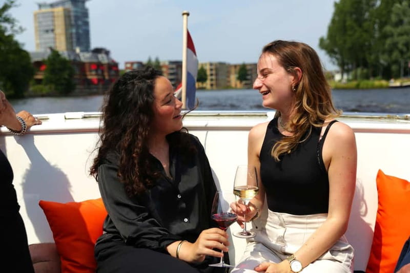 Haarlem: Local Cheese and Wine Cruise - Views you’ll get in 90 minutes: canals, bridges, and historic canal-side buildings