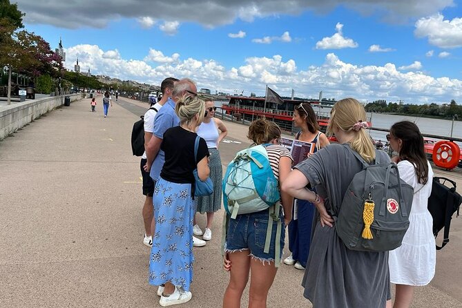 Highlights of Bordeaux Walking Tour + Wine & Cheese Tasting - Why the 4:00 pm timing makes sense in Bordeaux
