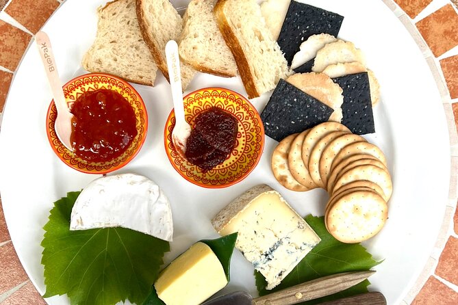 HUNTER VALLEY CHEESEBOARD TASTING - select your favourite cheeses - The cheeseboard: what’s included and how to get the best bites