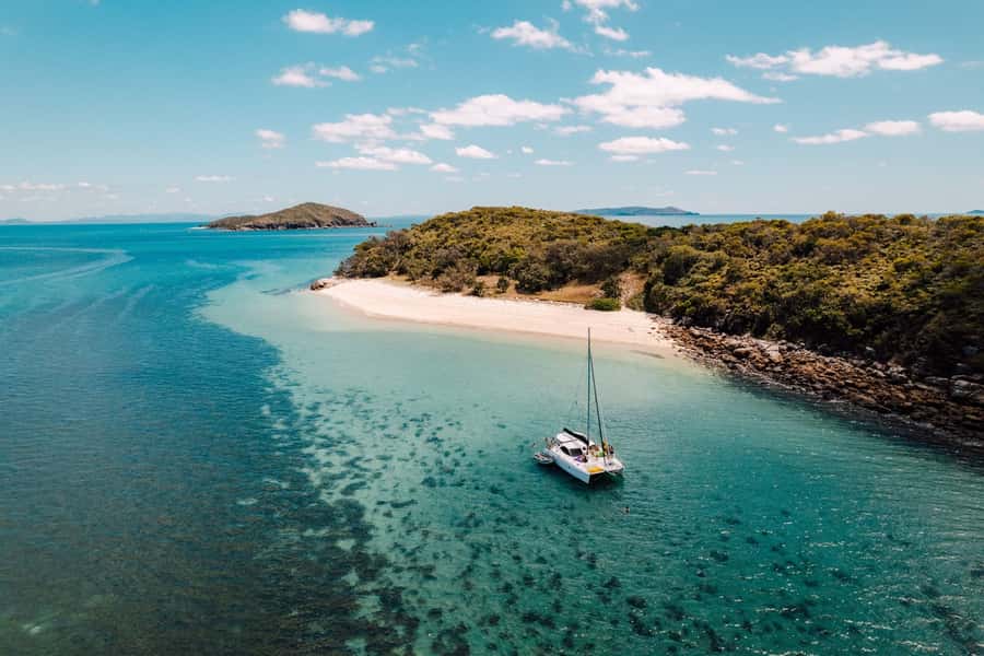Keppel Islands: Sunset Cruise w/ Cheese Platter & Champagne - What’s included: champagne welcome and a full cheese platter