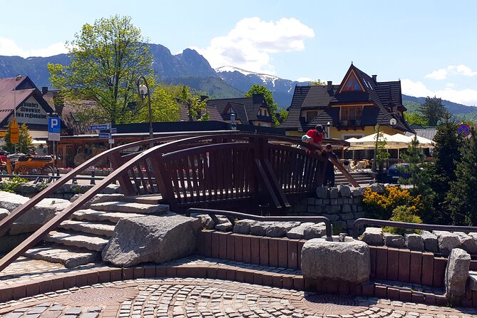 Krakow - Zakopane: Funicular, Cheese and Highland Highlights - Tatras Mountains time: use the 3 hours for views, not shopping