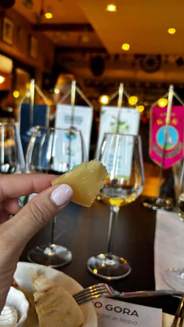 KRK: Cheese factory inside tour and product tasting–guide - A Family Sheep-Cheese Factory Tour in Zagreb County