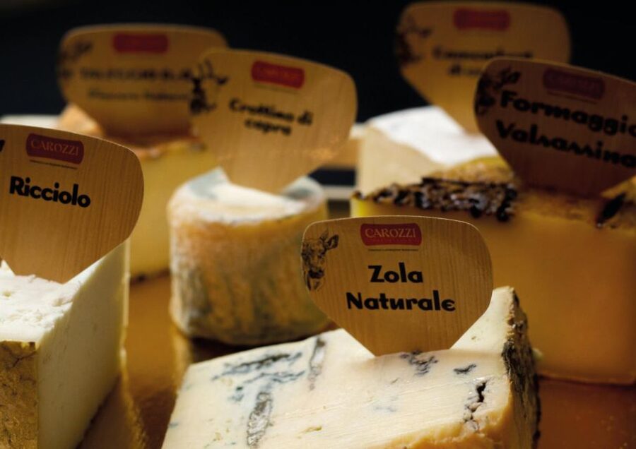 Lake Como: Cheese and Wine Tasting in Valsassina - The main event: two cheeses, optional charcuterie, and a smart way to taste