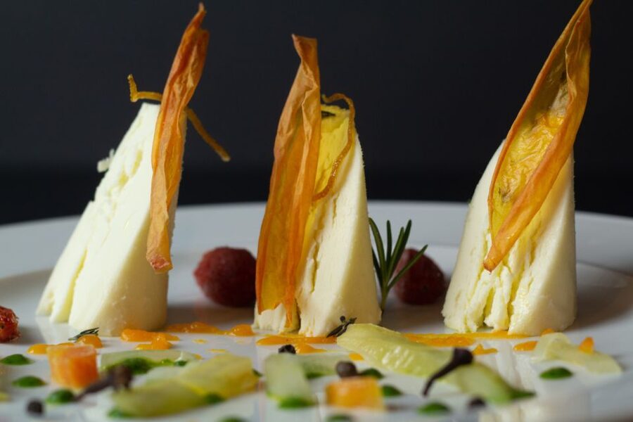 Lake Como: Cheese Factory Tour and Tasting in Valsassina - What to wear and bring (and what rules to expect)