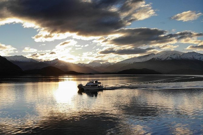 Lake Wanaka 1-Hour Cruise Including Wine and Cheese - The cruise route: passing Ruby Island, Stevensons Peninsula, and Eeley Point