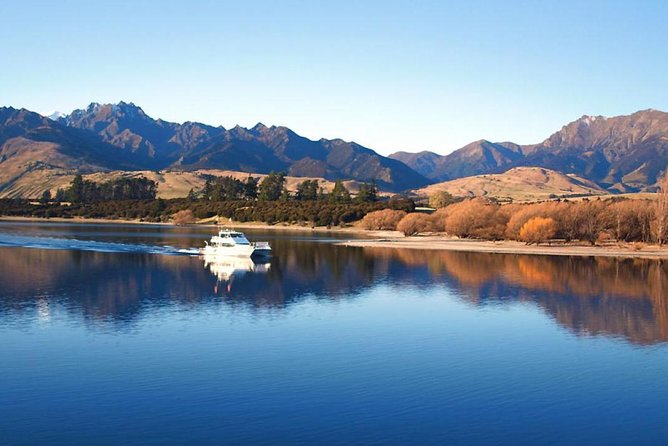 Lake Wanaka 1-Hour Cruise Including Wine and Cheese - Weather and how to dress for a cold, windy Wanaka moment
