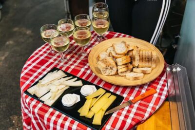 Le Marais Walking Food Tour with Cheese, Wine & Pastries - The 3-hour route: what you’ll actually taste