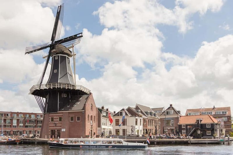 Local Cheese and Wine Cruise through Haarlem - A 90-Minute Haarlem Canal Cruise With Dutch Cheese and Three Wines