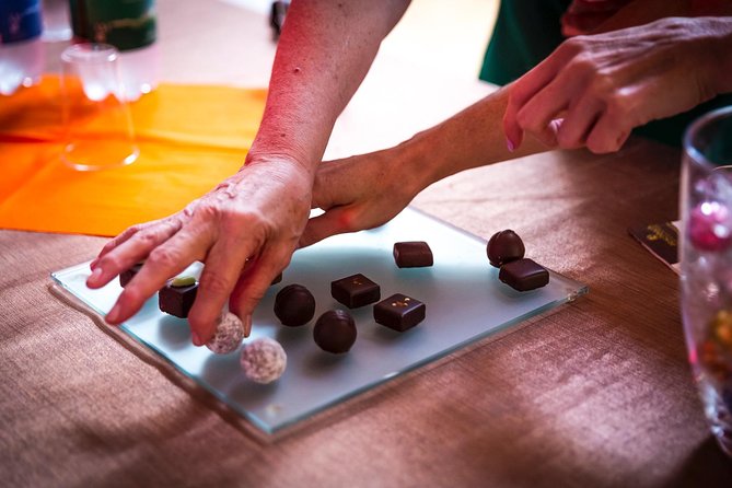 Lucerne CH Experience: Cheese, Chocolate, Chapel Bridge & Château - How the afternoon works in real time (1:00 pm, 2 hours, small group)