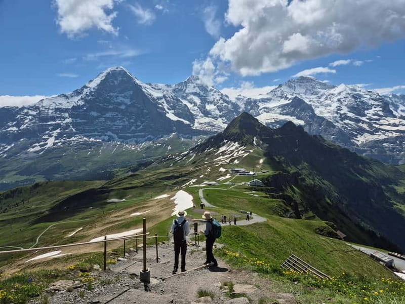 Männlichen: Cheese and Chocolate Tasting on Mountain Summit - Getting to Männlichen: gondolas, no car, and planning lift tickets