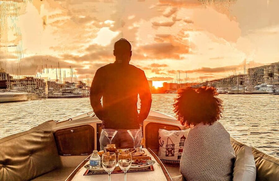 Marina Del Rey: Romantic Cruise, Wine, Cheese, Sealions - What makes this Marina del Rey cruise special