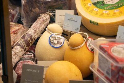 Milan: Cheese tasting experience at Gòodurie Soresina - Your 1.5-hour flow: what happens from arrival to last sip