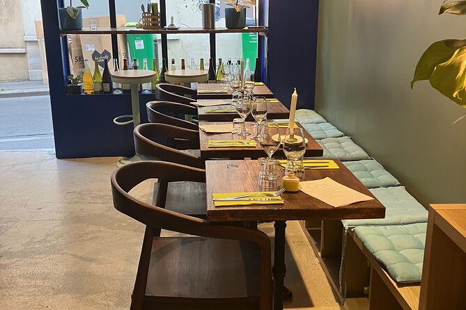 Natural Wine Tasting with Cheese Pairings in Paris - Natural wine 101: what to listen for in the glass