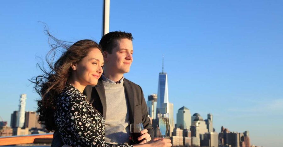 New York City: Champagne and Cheese Pairing Cruise - A 1920s Yacht That Turns Lower Manhattan Into a Sit-Down Moment