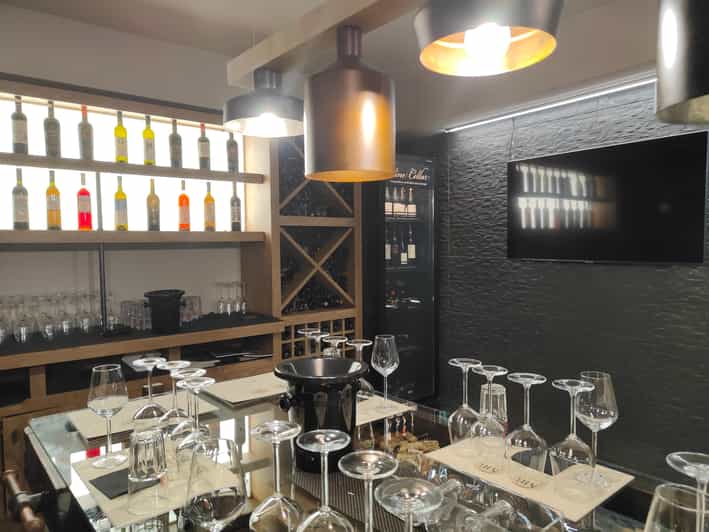Orange & Natural Wines Of Greece with Cheese & Olive Oils - Natural and Orange Wine in Central Greece: What Makes This Tasting Different