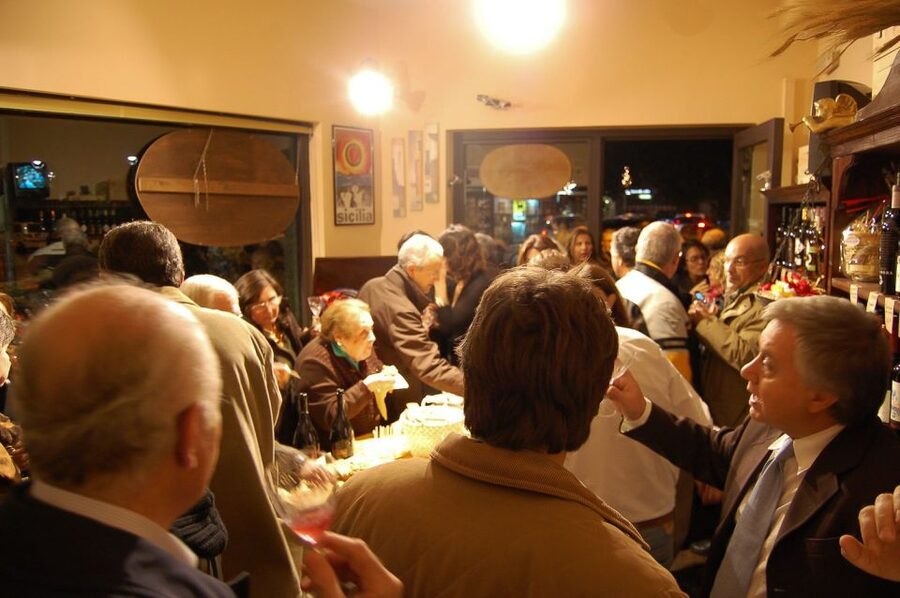 Palermo: 2-Hour Sicilian Cheese and Wine Tasting Tour - What the guide actually helps you do