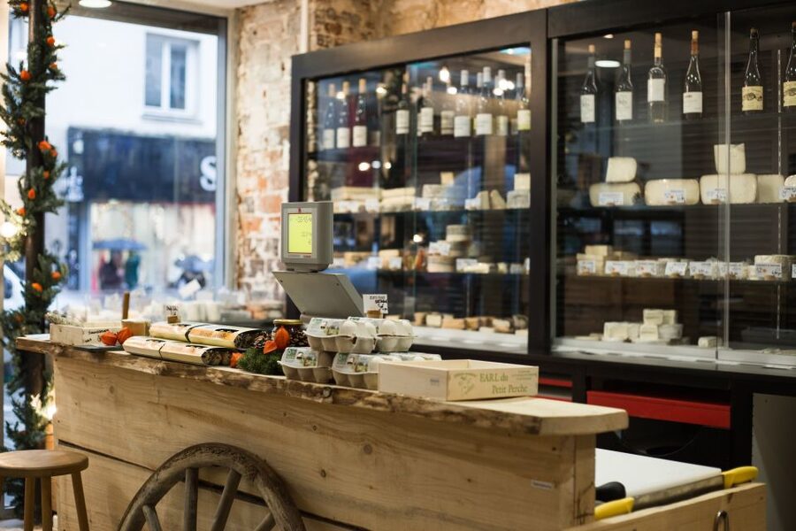 Paris: Cheese and Wine Class in a 17th Century Cellar - How the pairings help you taste better in real life
