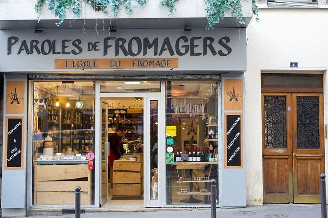 Paris Cheesemaking Workshop including Wine and Cheese Tasting with an Expert - The end-of-class wine and cheese tasting: turn your lesson into a flavor map