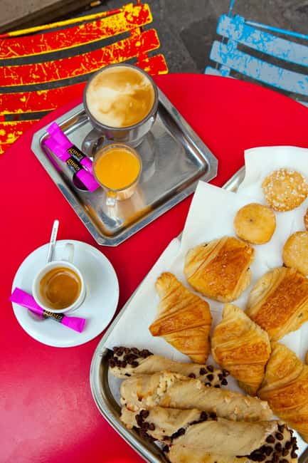 Paris Marais Bike Tour with Cheese & Sweet Tastings - Centre Pompidou: A Short Stop That Still Helps You Place the City