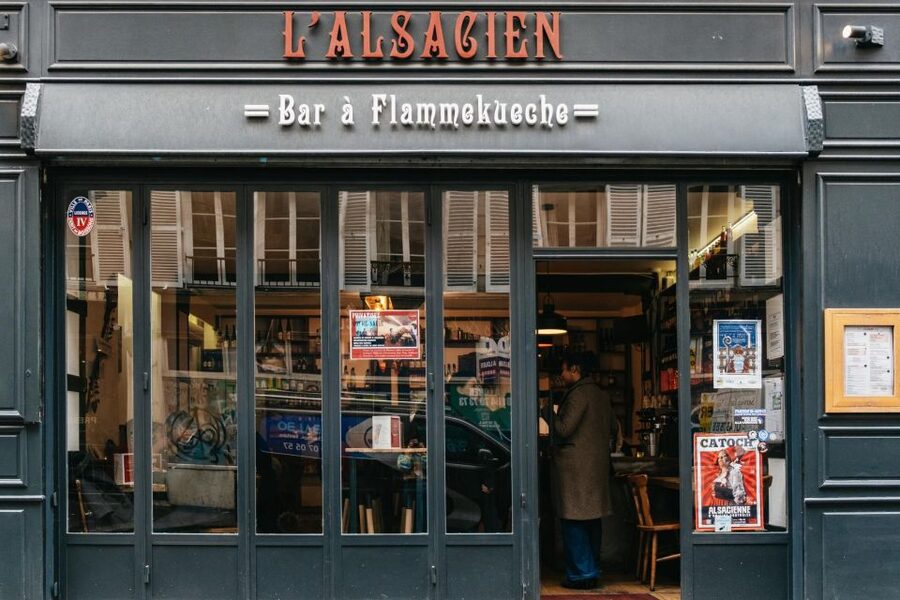 Paris: No Diet Club - Winter Unlimited Cheese Tour ! - Flamekueche at the Alsatian Stop: Crunchy, Cheesy Change of Pace