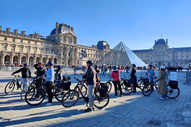 Paris : Private electric bike tour with wine and cheese tasting - Place de la Concorde and the Avenue Built for 1900