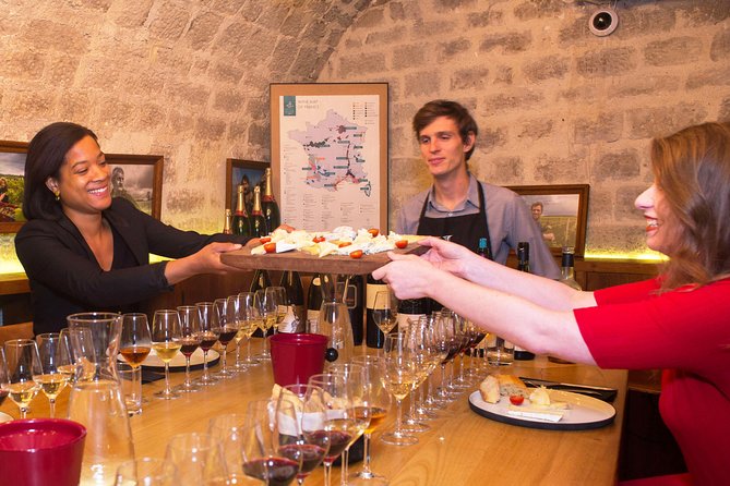 Paris - Ten Wines and Ten Cheeses Tasting in a Royal Cellar - Getting There and Timing: Meeting at 12:15 by the Louvre