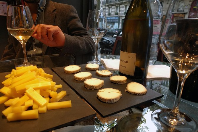 Paris Wine and Cheese Tastings Class near Le Marais - The setting: a cellar tasting that stays relaxed