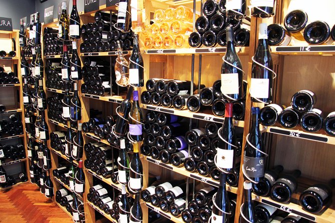 Paris Wine and Cheese Tastings Class near Le Marais - Pairing cheese like a pro: flavors, balance, and why it works