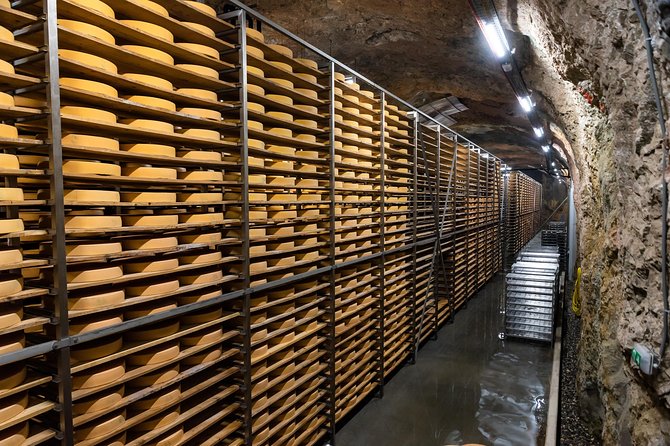 Parmigiano-Reggiano Cheese Factory Small group Tour From Parma - Where to meet in Parma (and why it’s easier than it looks)