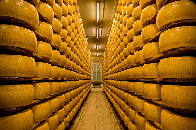 Parmigiano Reggiano Cheese Factory Tour & Tasting Experience - A working Parmigiano Reggiano day in Modena and Reggio Emilia