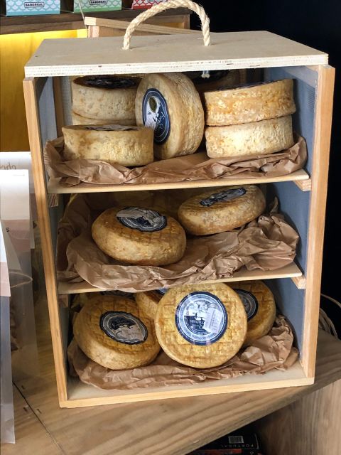 Porto: Cheese and Port Wine Tasting in a Unique Place - What to Bring and What to Expect During the 90 Minutes