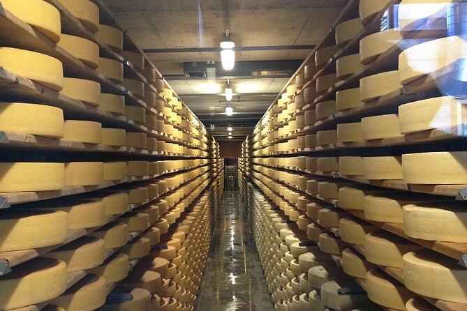 Private Gruyères Tour Including Cheese and Chocolate Factory Visit from Montreux - Maison Cailler in Broc: the chocolate factory experience and tasting