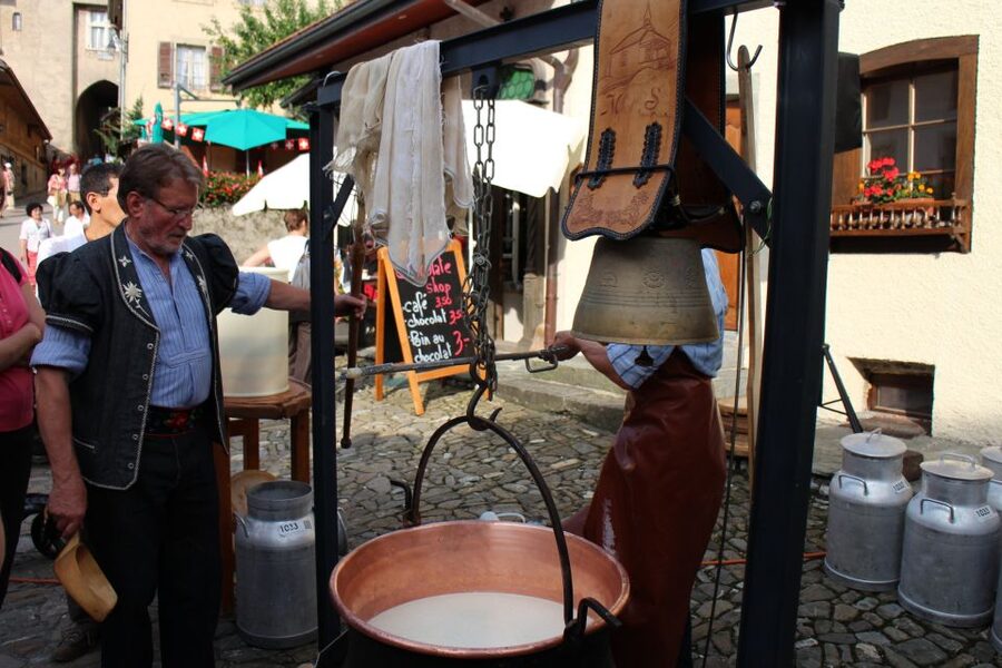 Private Swiss Cheese & Chocolate Tasting Trip in Gruyeres - What’s not included: Gruyère Castle (plan accordingly)