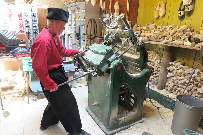 Private Tour of Simonehoeve Cheese Farm and Clog Factory - Wooden shoes (clogs) and your engraved souvenir