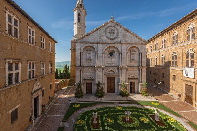 Private Tour: Pienza and Montalcino Organic Cheese and Wine Tour - Stop 1: Pienza Organic Farm for Cheese and Olive Oil