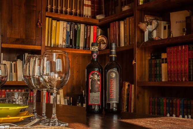Private wine, Extra Virgin Olive Oils & Cheese Tasting - Podere la Marronaia: A small organic farm just outside San Gimignano