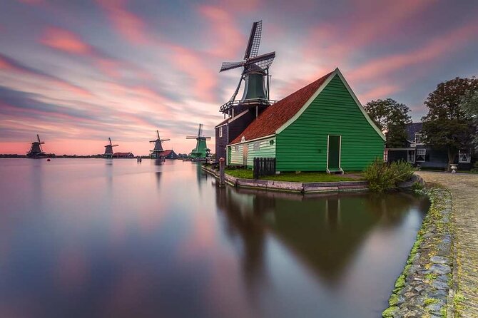 Private Zaanse Schans & Volendam Tour: Windmills, Cheese & Clogs - Clogs workshop: watching Dutch craftsmanship take shape