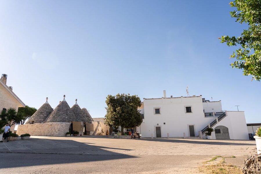 Puglia: Masseria Seppunisi Tour, Cheese, Burrata Tasting - Masseria Seppunisi: a 16th-century dairy on Puglia’s Murge plateau