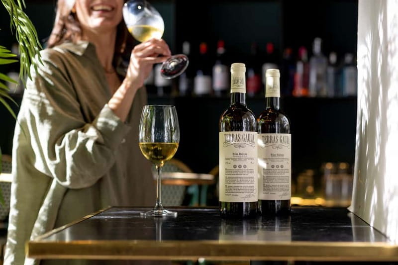Rías Baixas Albariño Experience: Winery Visit & Cheese - The Guided Tasting: Three Wines, One Cheese Pairing Strategy
