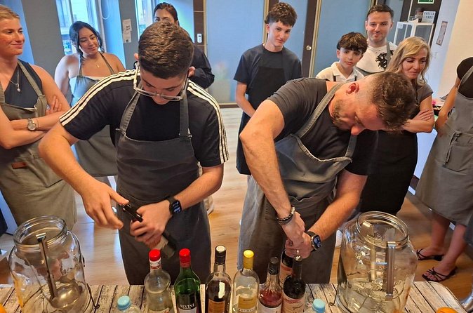 Sangria Workshop and Tasting with Local Cheese - The guides: why the room feels friendly and not stiff