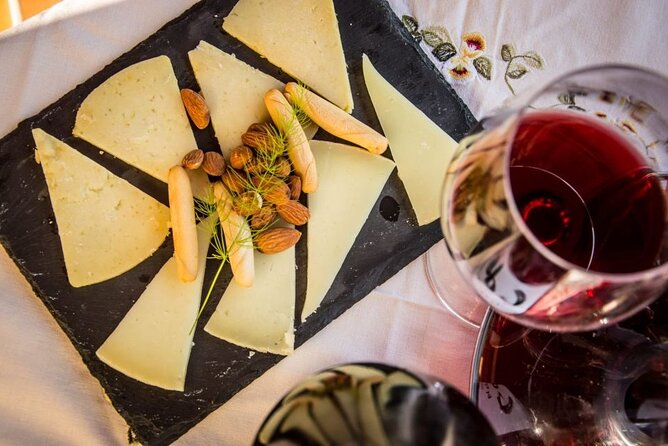 Santiago de Compostela: Cheese and Wine Tasting Experience - Who This Suits Best (and Who Should Skip It)
